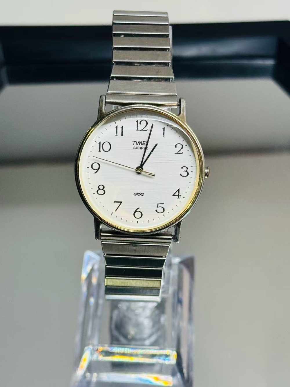 Vintage Timex Men’s Gold Tone Watch 32mm Stretch Bracelet New Battery Runs
